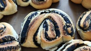 How to Bake with Black Sesame Powder:黑芝麻粉烘焙全指南 How to Bake with Black Sesame Powder:黑芝麻粉烘焙全指南